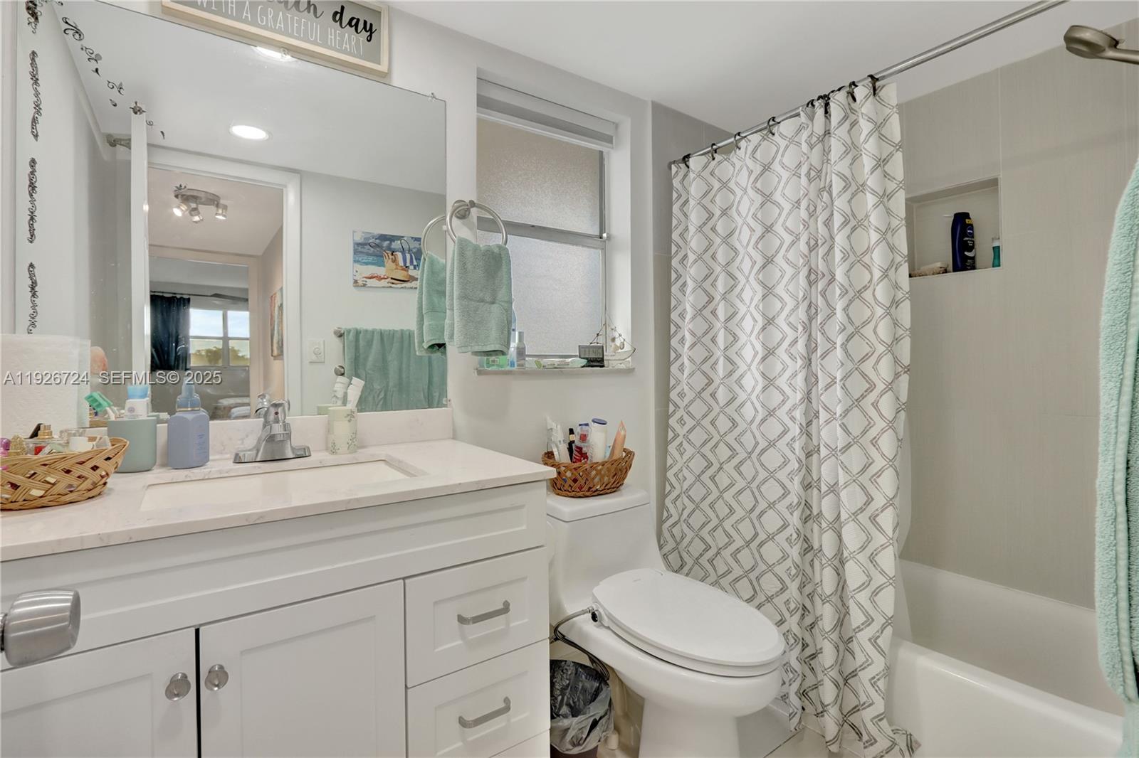 SUNRISE LAKES 54 CONDO - Residential Lease