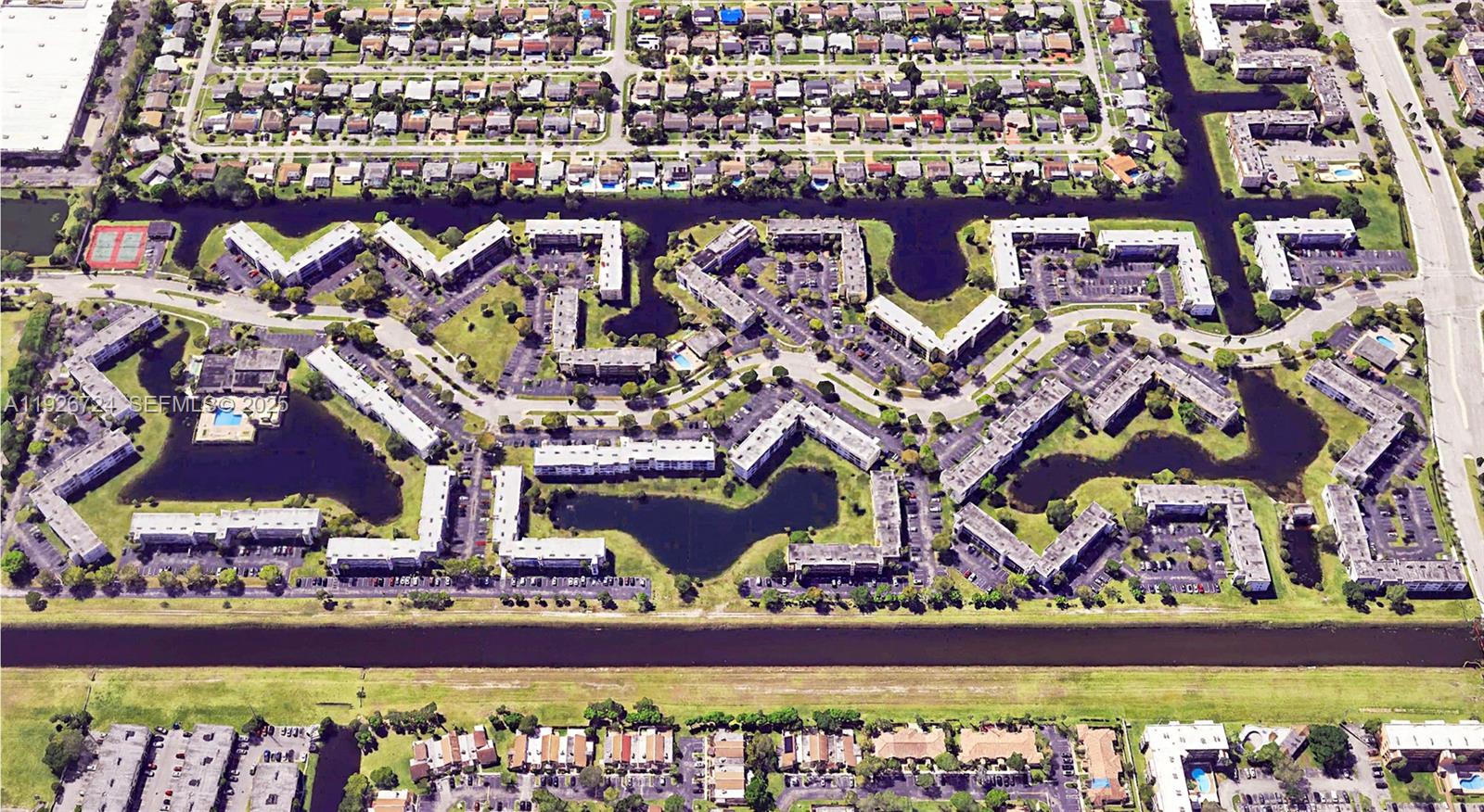 SUNRISE LAKES 54 CONDO - Residential Lease