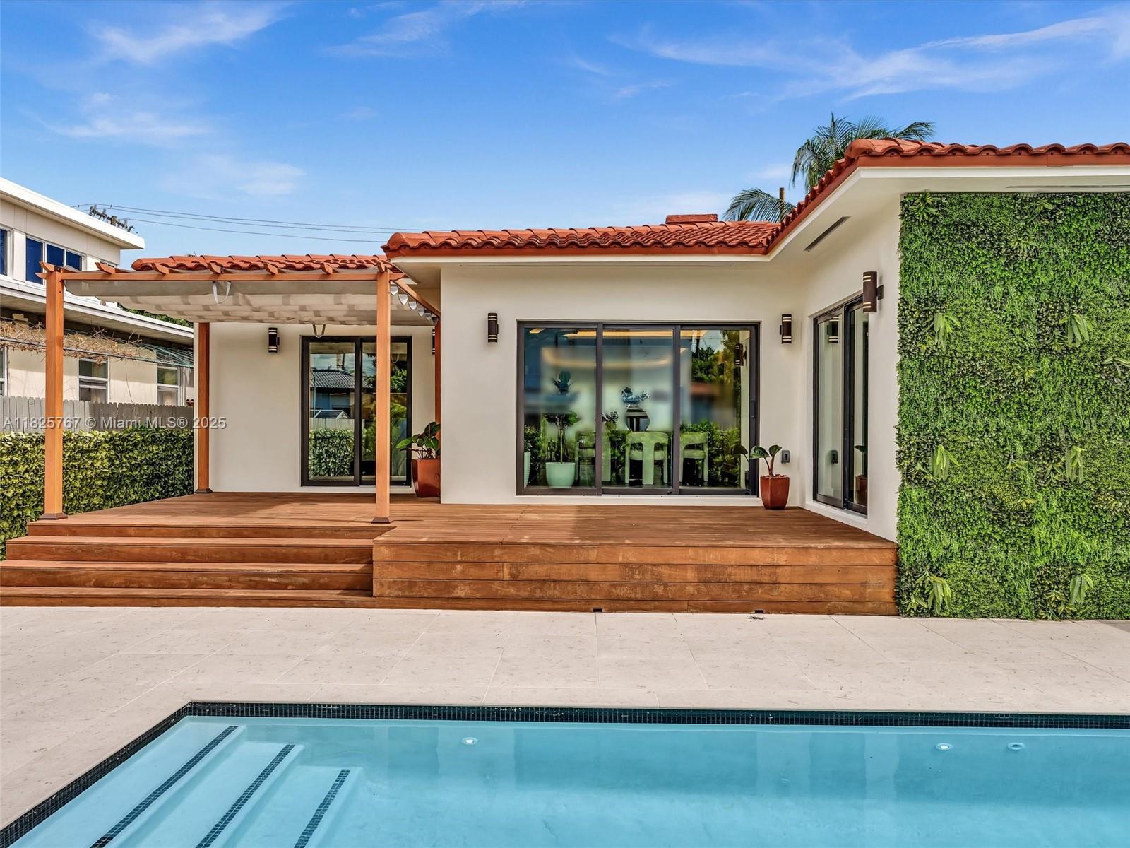 ALTOS DEL MAR NO 6 - Residential