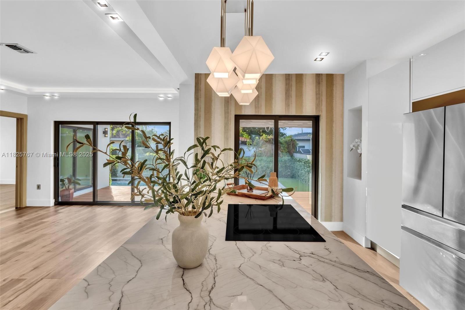 ALTOS DEL MAR NO 6 - Residential