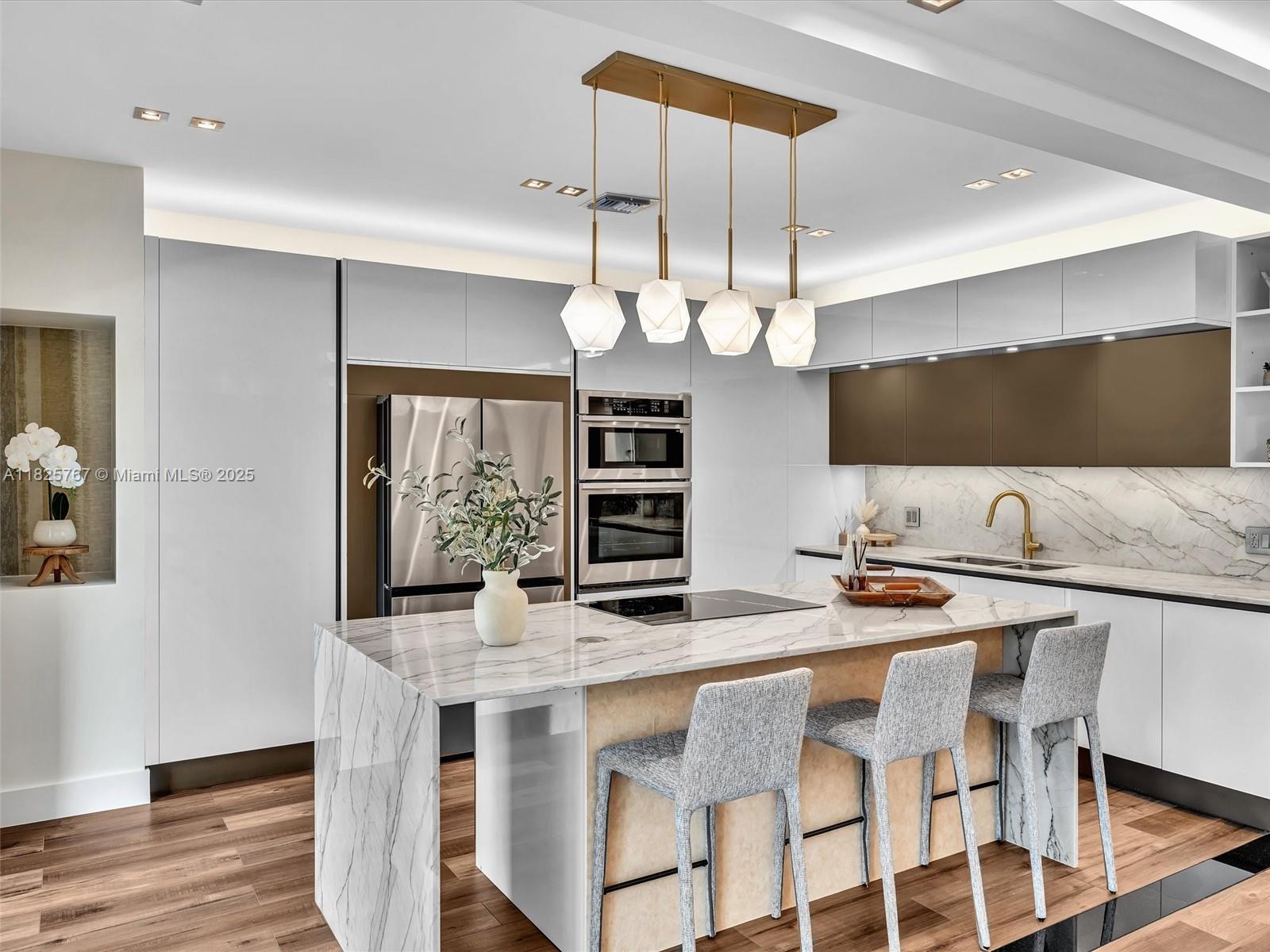 ALTOS DEL MAR NO 6 - Residential