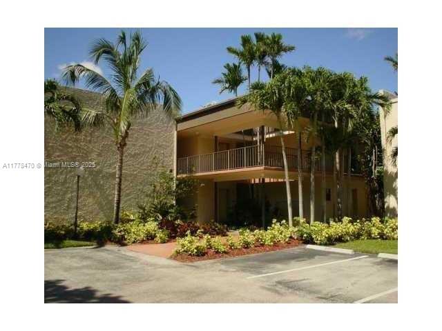 Photo 1 of 8851 N New River Canal Rd 16E, Plantation, Florida, $1,800, Web #: 11778470