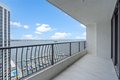555 NE 15th St 23D Miami FL 33132