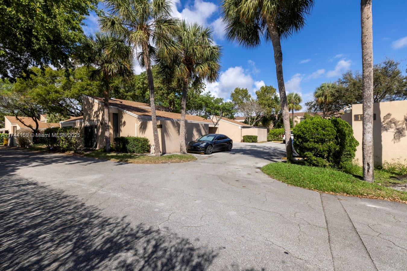 BOCA VILLAGE PH I-A CONDO - Residential