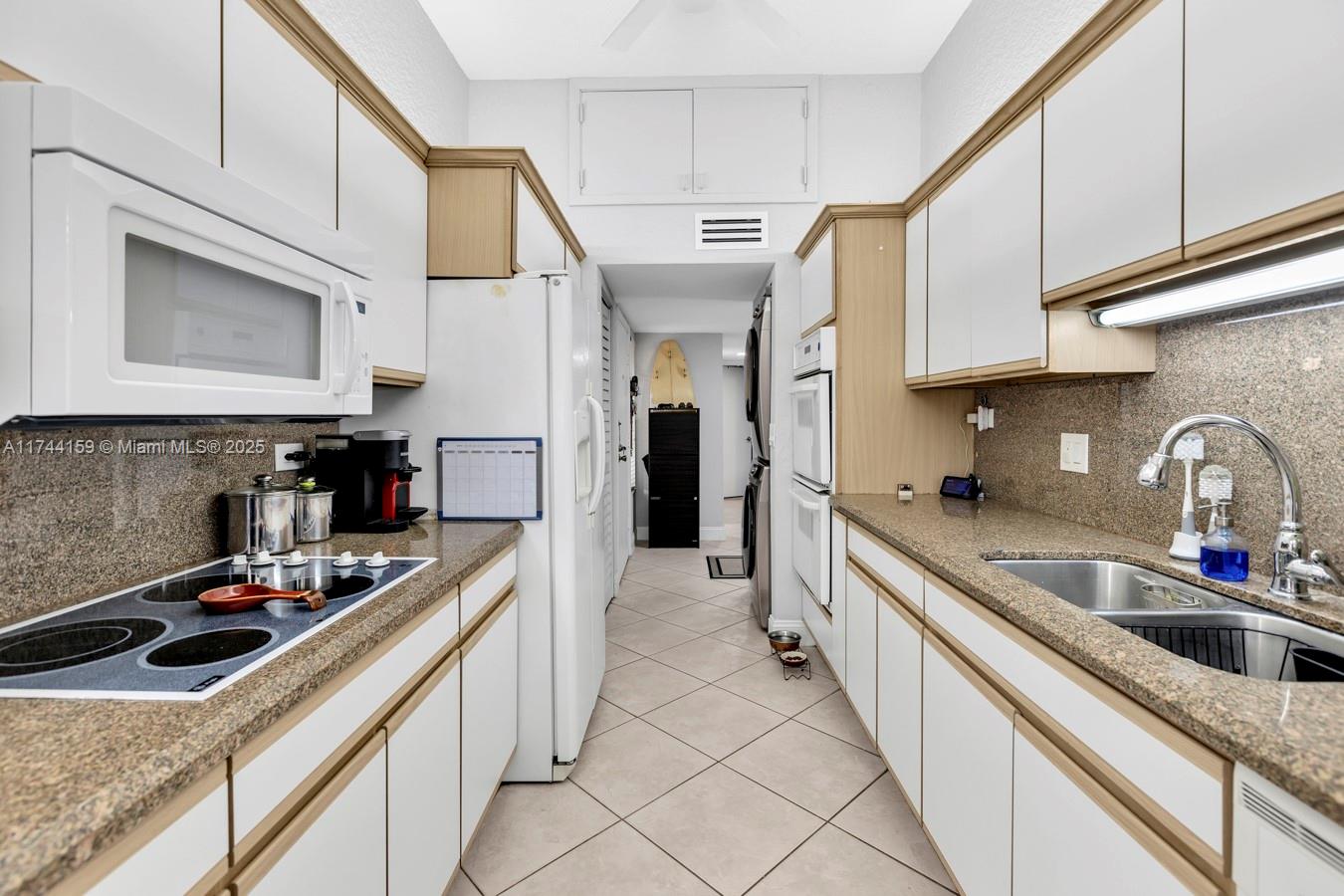BOCA VILLAGE PH I-A CONDO - Residential