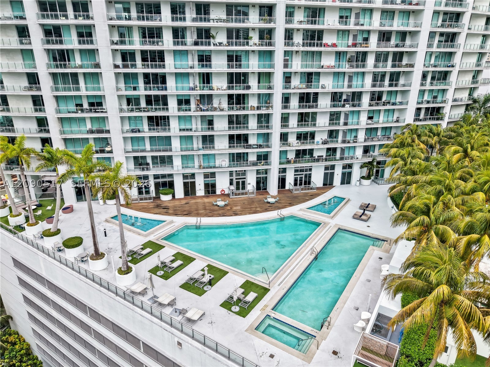 90 SW 3rd St 308