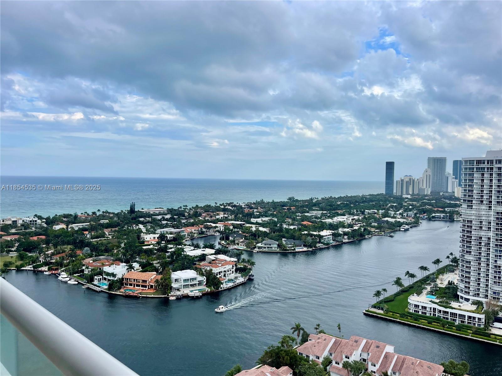 ATLANTIC III AT THE POINT - Residential Lease
