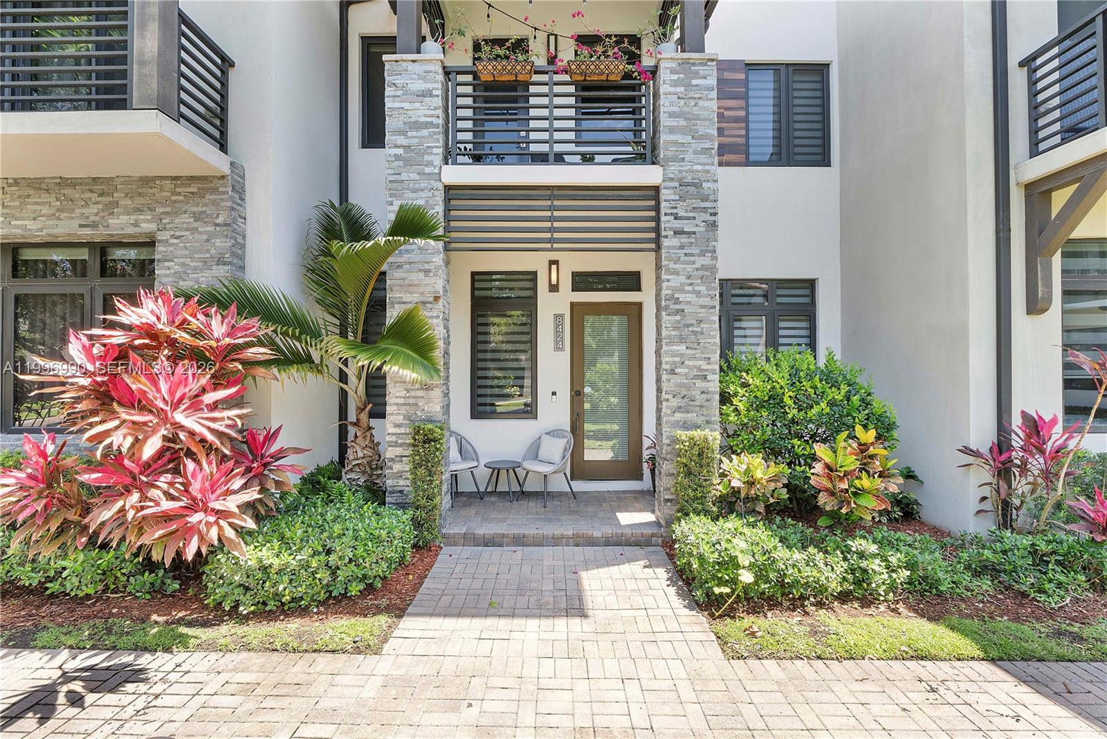 DOWNTOWN DORAL SOUTH PHAS - Residential