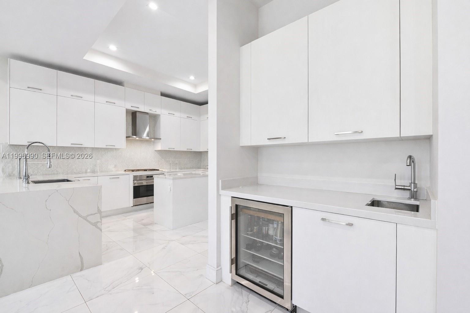 DOWNTOWN DORAL SOUTH PHAS - Residential