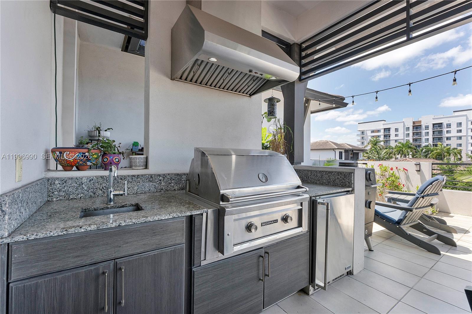 DOWNTOWN DORAL SOUTH PHAS - Residential