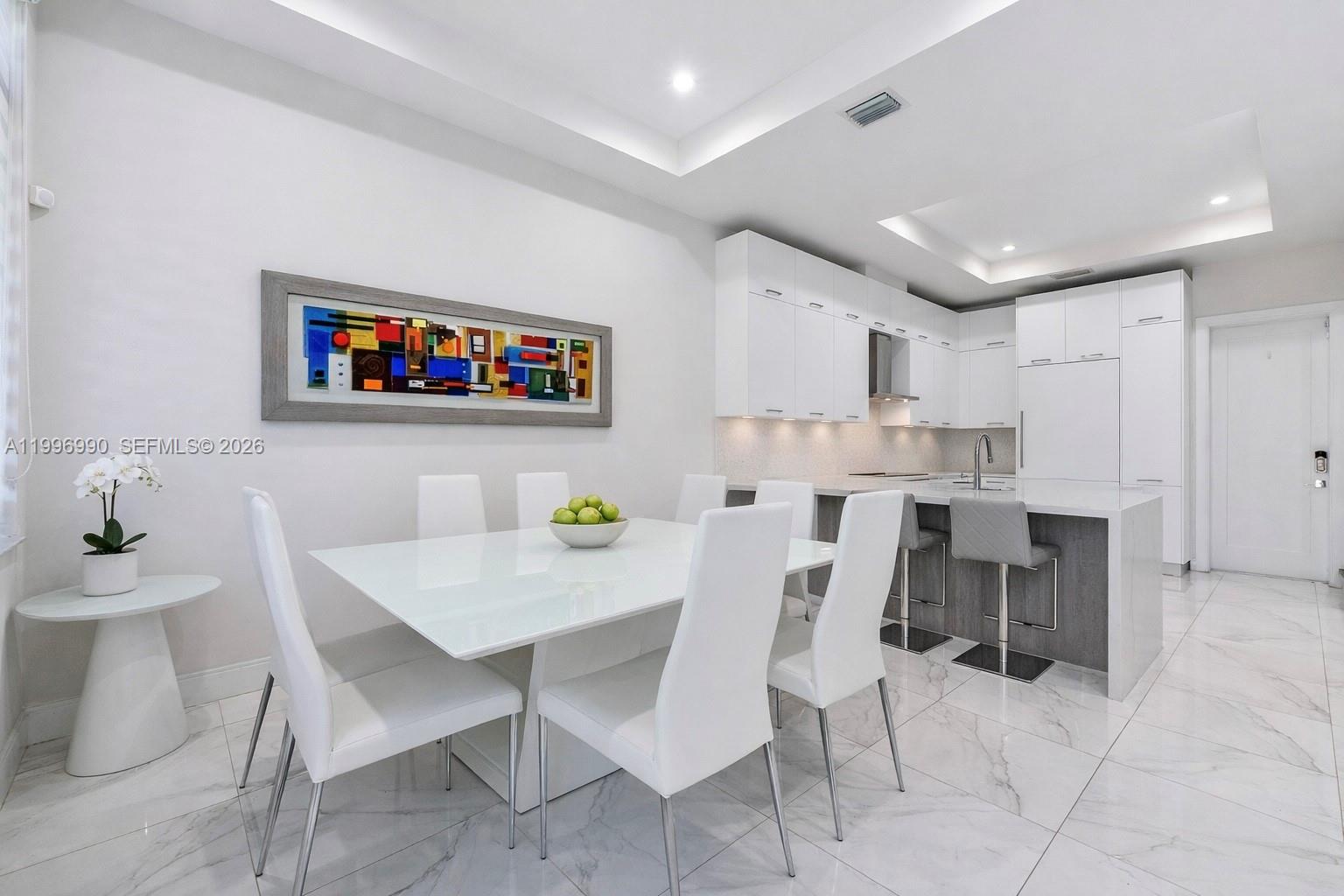 DOWNTOWN DORAL SOUTH PHAS - Residential