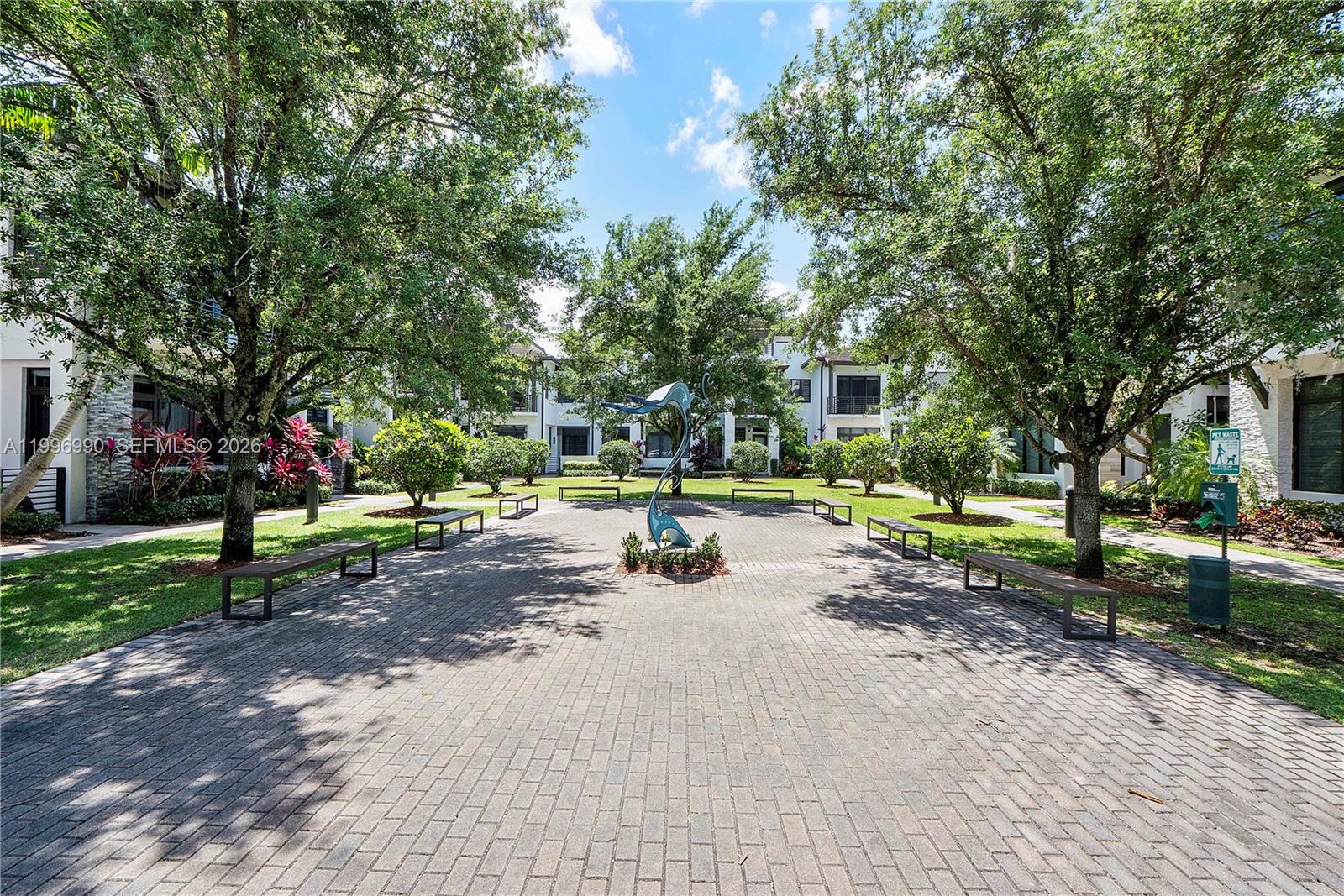 DOWNTOWN DORAL SOUTH PHAS - Residential