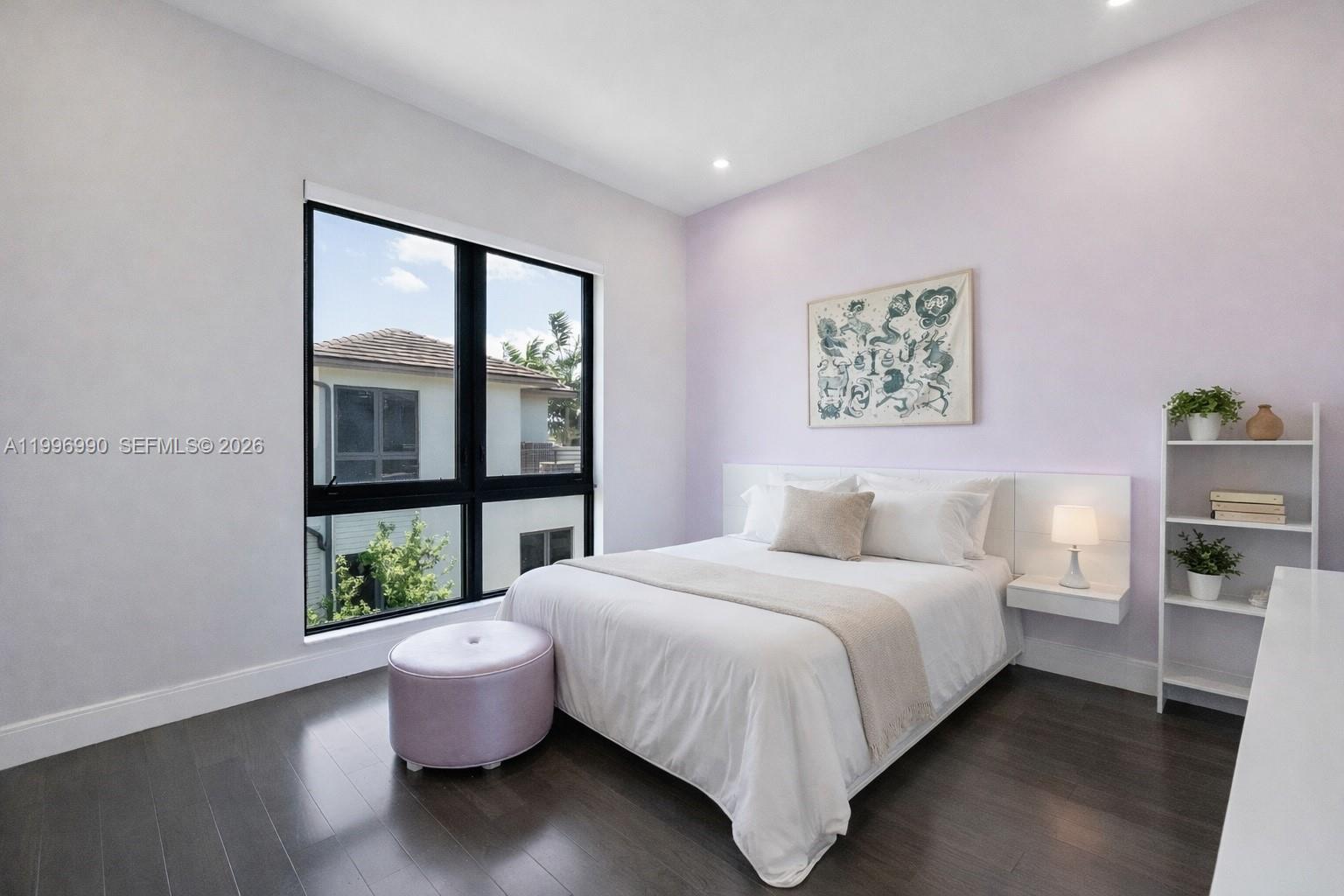 DOWNTOWN DORAL SOUTH PHAS - Residential