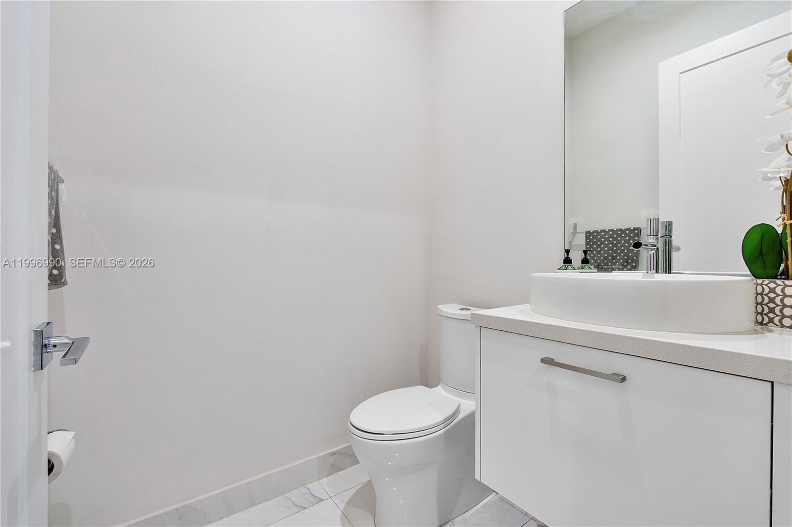 DOWNTOWN DORAL SOUTH PHAS - Residential