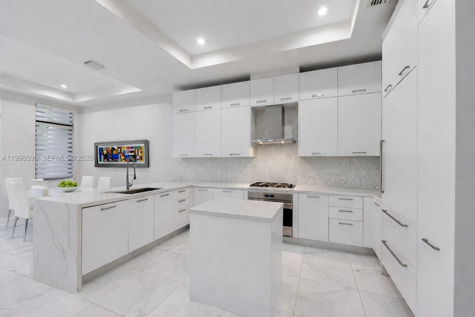 DOWNTOWN DORAL SOUTH PHAS - Residential