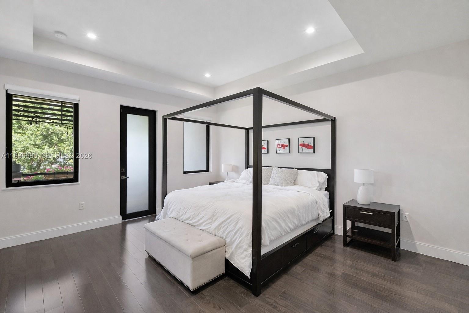 DOWNTOWN DORAL SOUTH PHAS - Residential