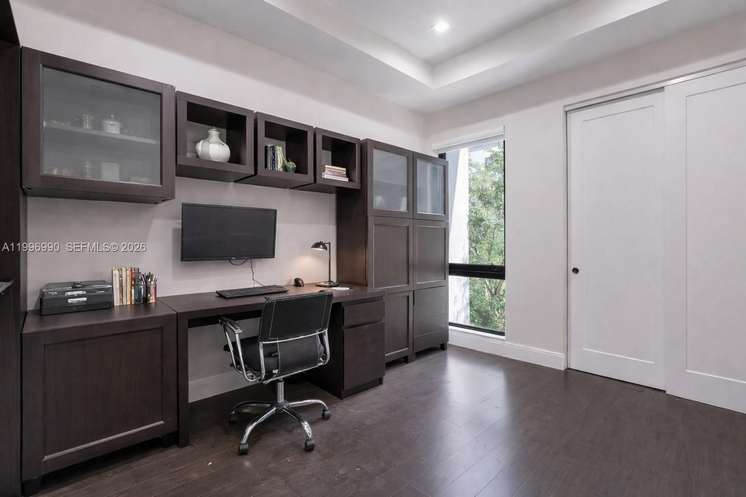 DOWNTOWN DORAL SOUTH PHAS - Residential