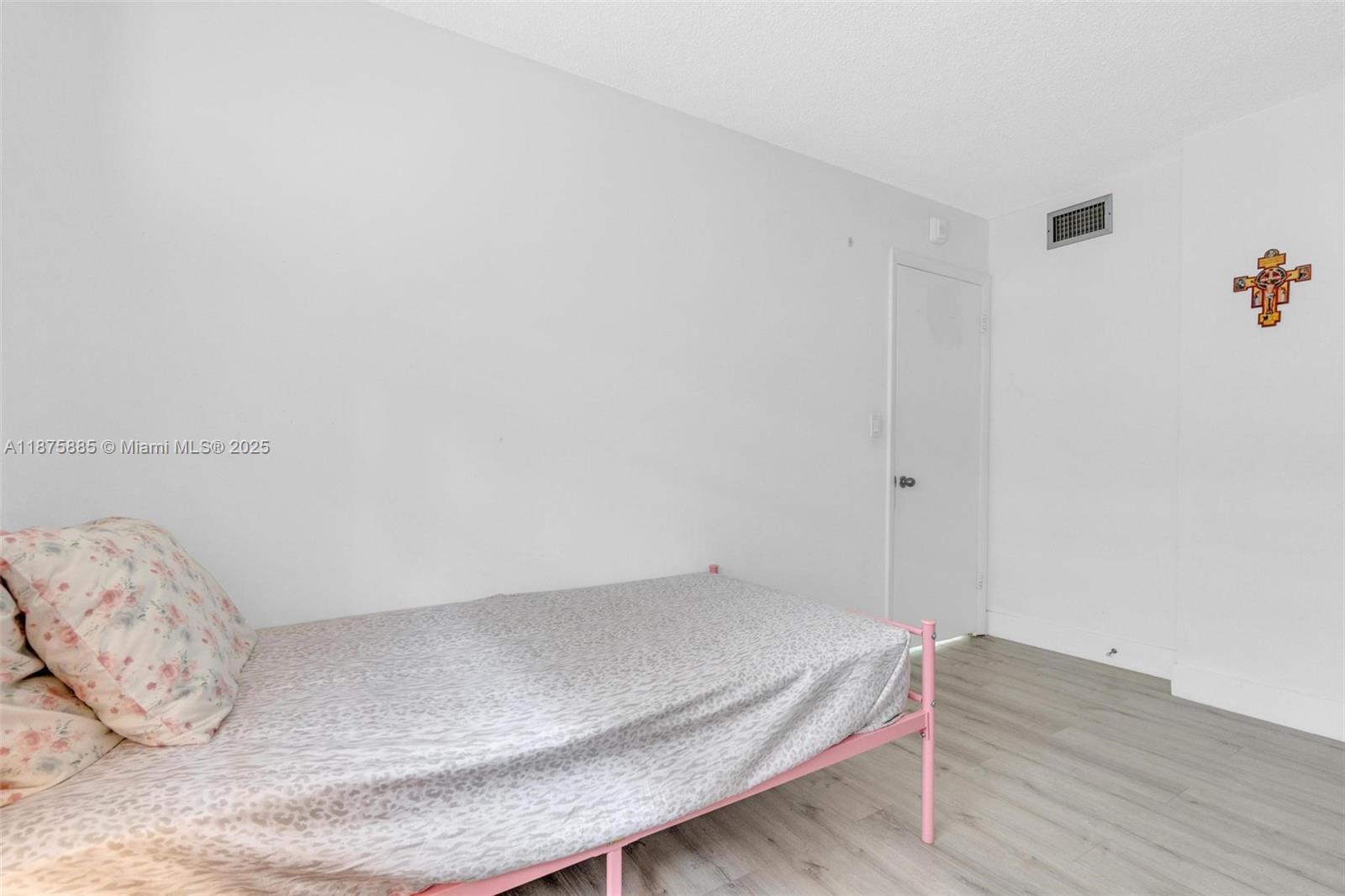 MANARANDA VILLAGE CONDO - Residential