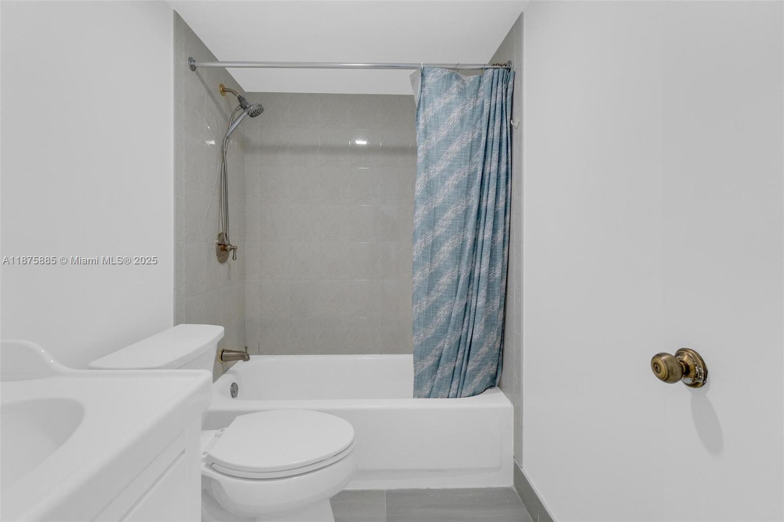 MANARANDA VILLAGE CONDO - Residential