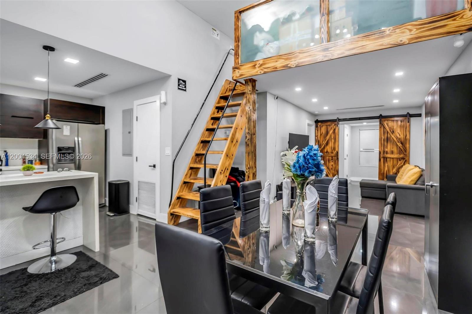 17 AVE MANOR 2ND ADDN - Residential