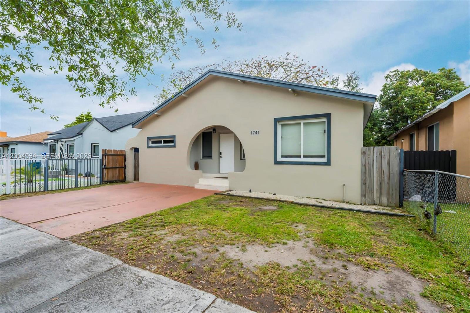 17 AVE MANOR 2ND ADDN - Residential