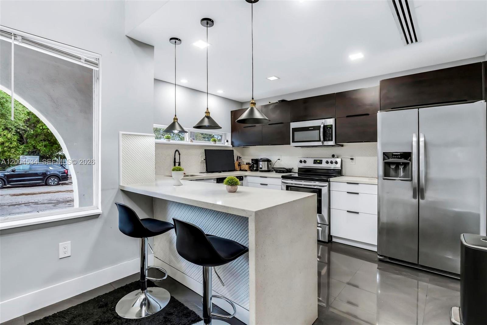 17 AVE MANOR 2ND ADDN - Residential