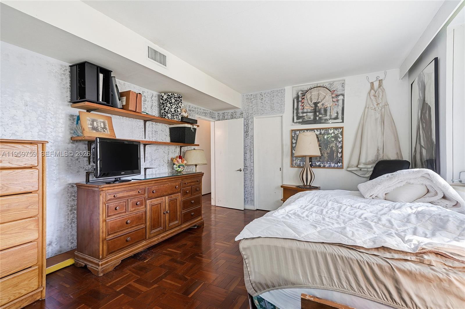 HARBOR BEACH - Residential