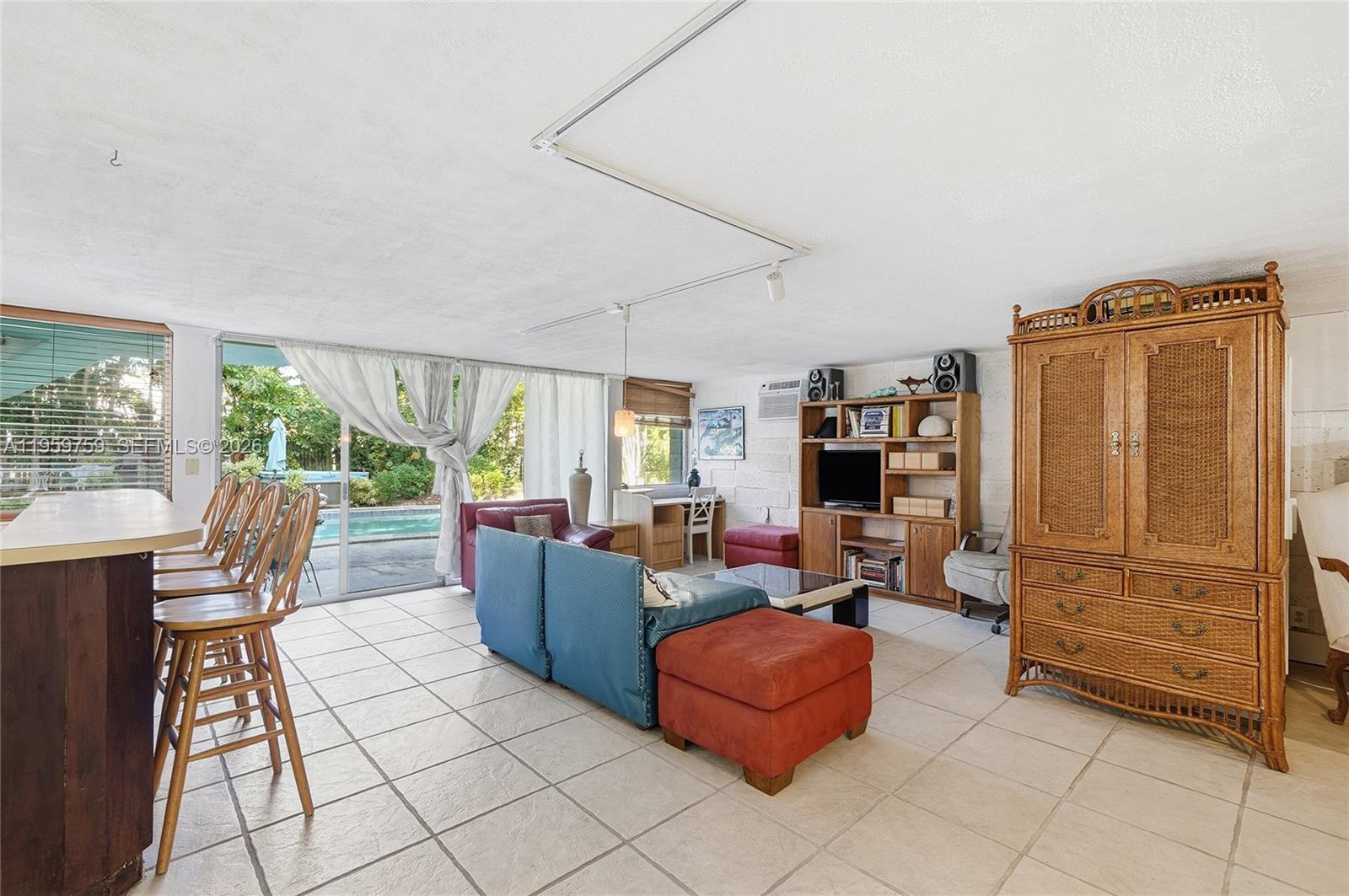 HARBOR BEACH - Residential