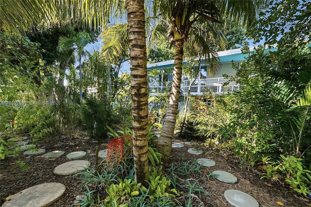 Photo of 1511 S Ocean Dr, Fort Lauderdale, FL 33316 (MLS # A11959759)