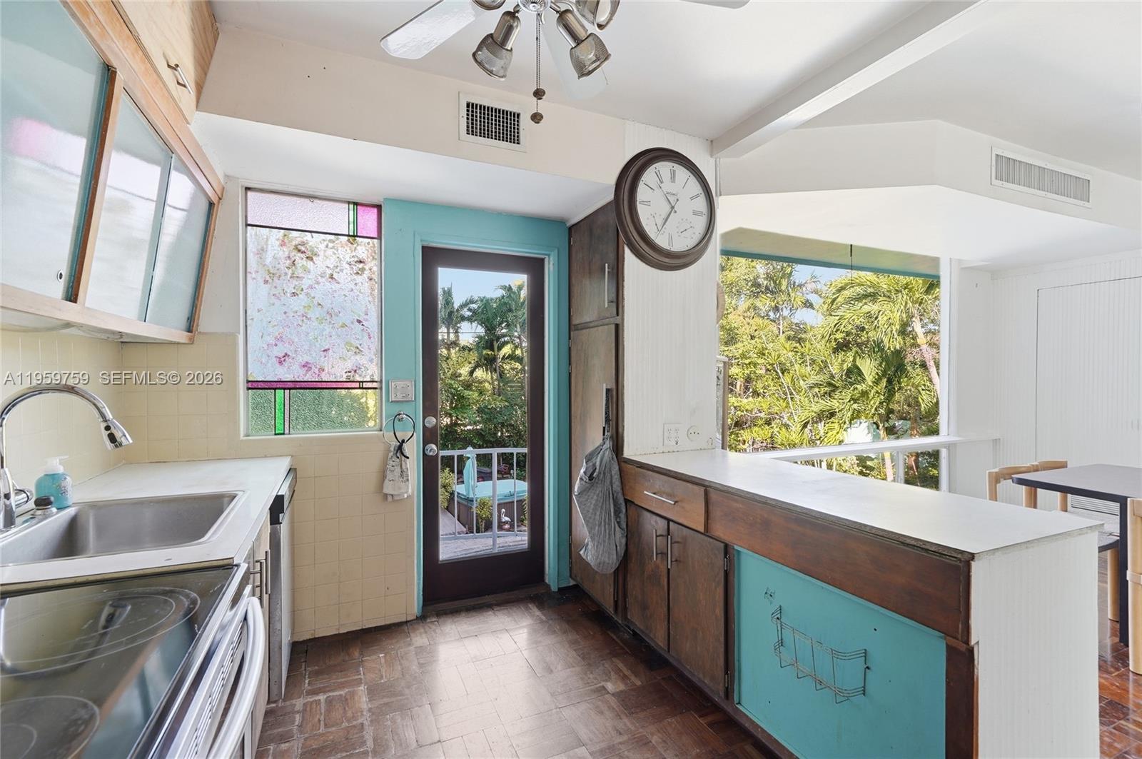 HARBOR BEACH - Residential