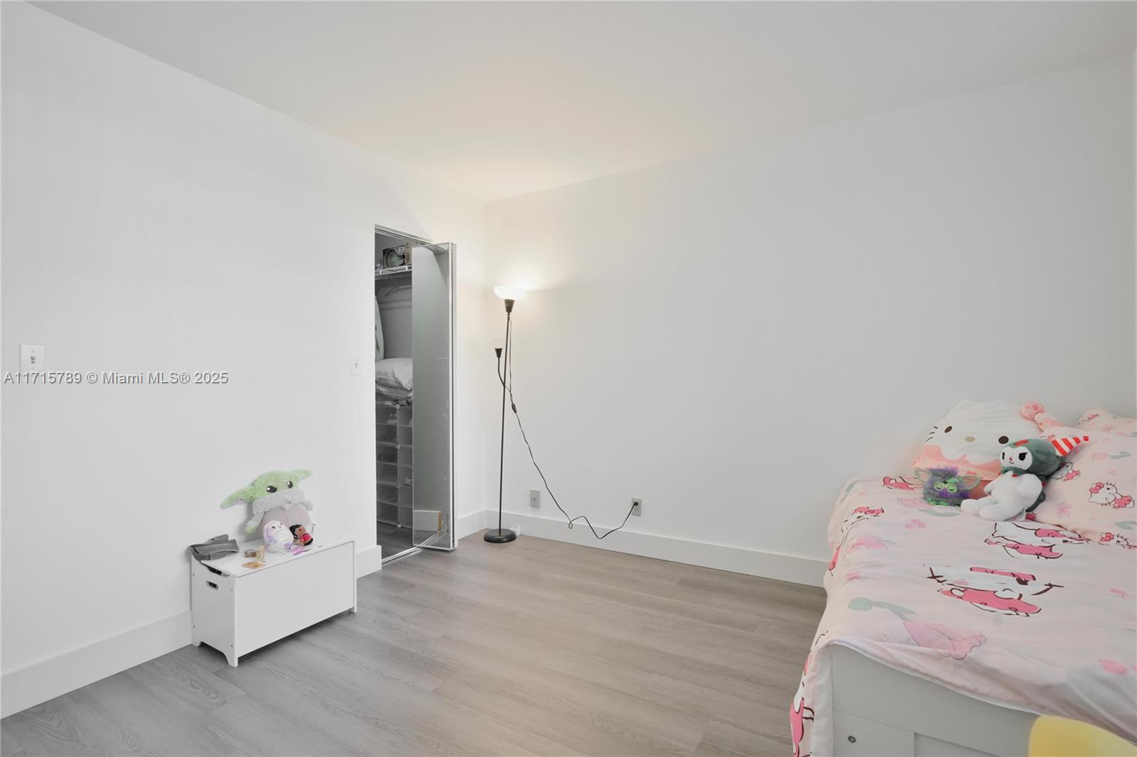 BONAIRE AT WOODMONT NO 5- - Residential