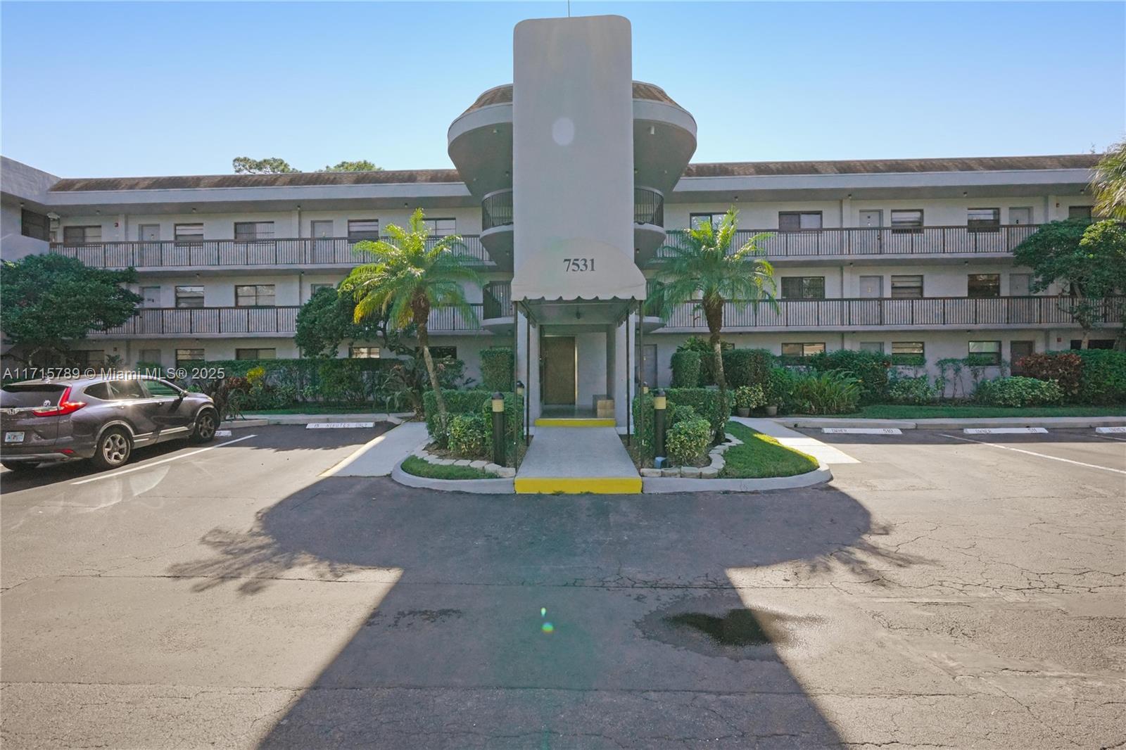 BONAIRE AT WOODMONT NO 5- - Residential