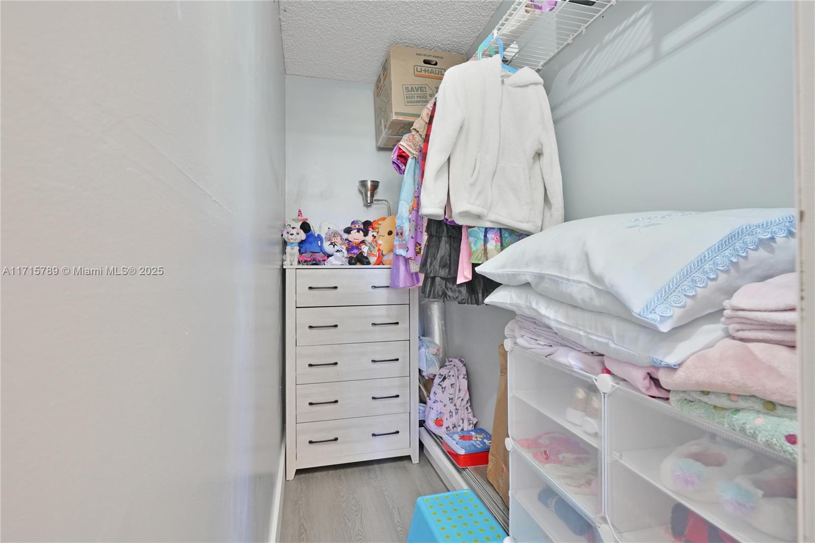 BONAIRE AT WOODMONT NO 5- - Residential