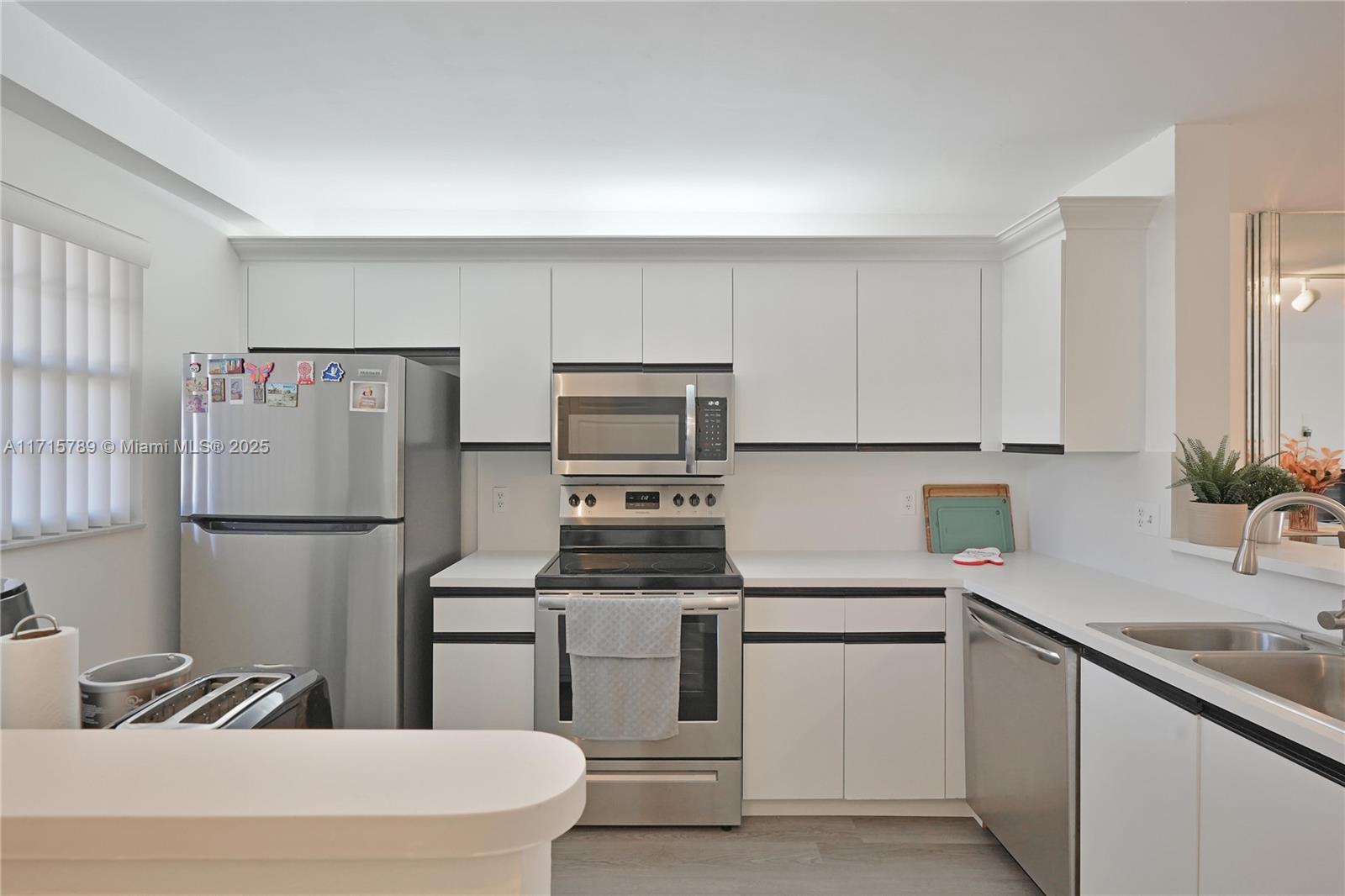 BONAIRE AT WOODMONT NO 5- - Residential