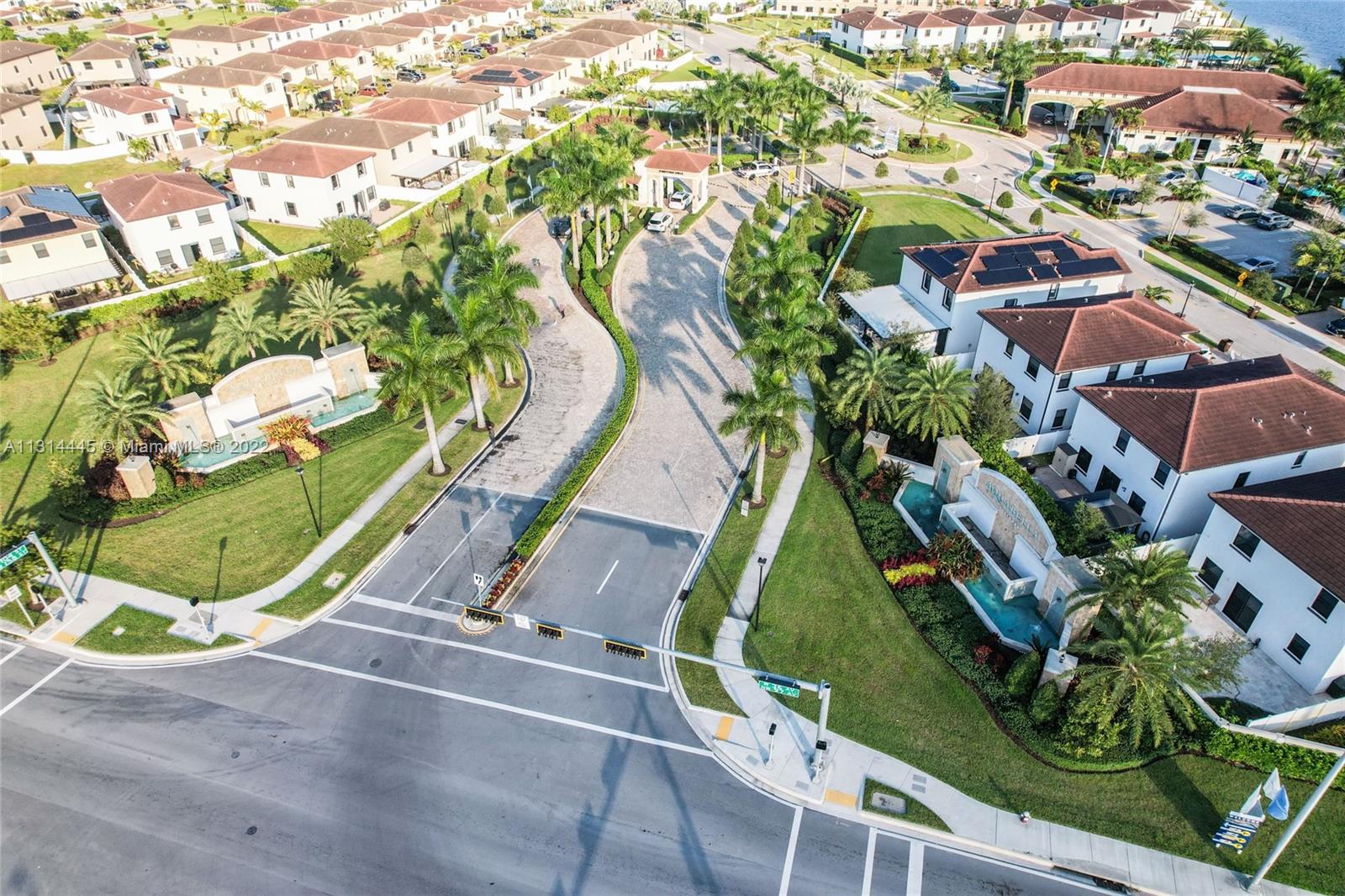 AQUABELLA SECTION ONE - Residential
