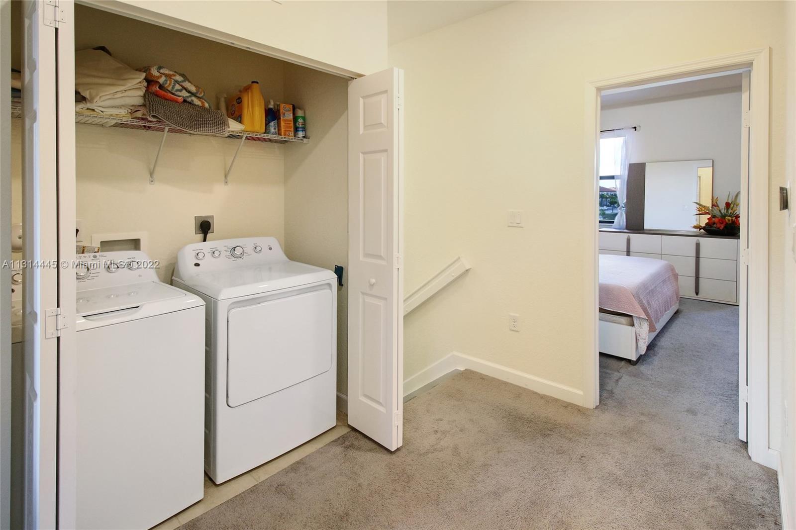 AQUABELLA SECTION ONE - Residential