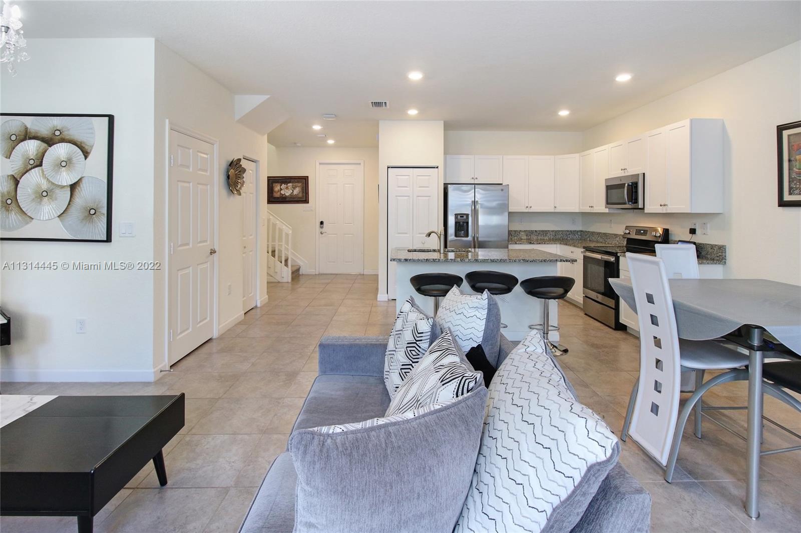 AQUABELLA SECTION ONE - Residential