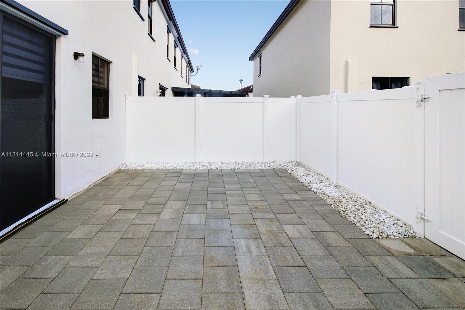 AQUABELLA SECTION ONE - Residential