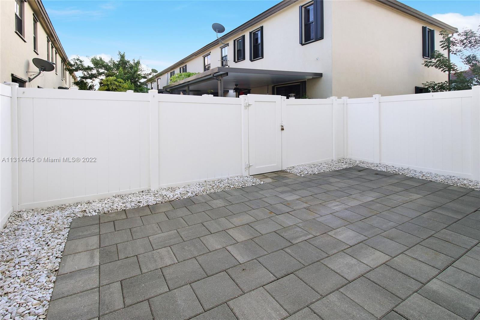 AQUABELLA SECTION ONE - Residential