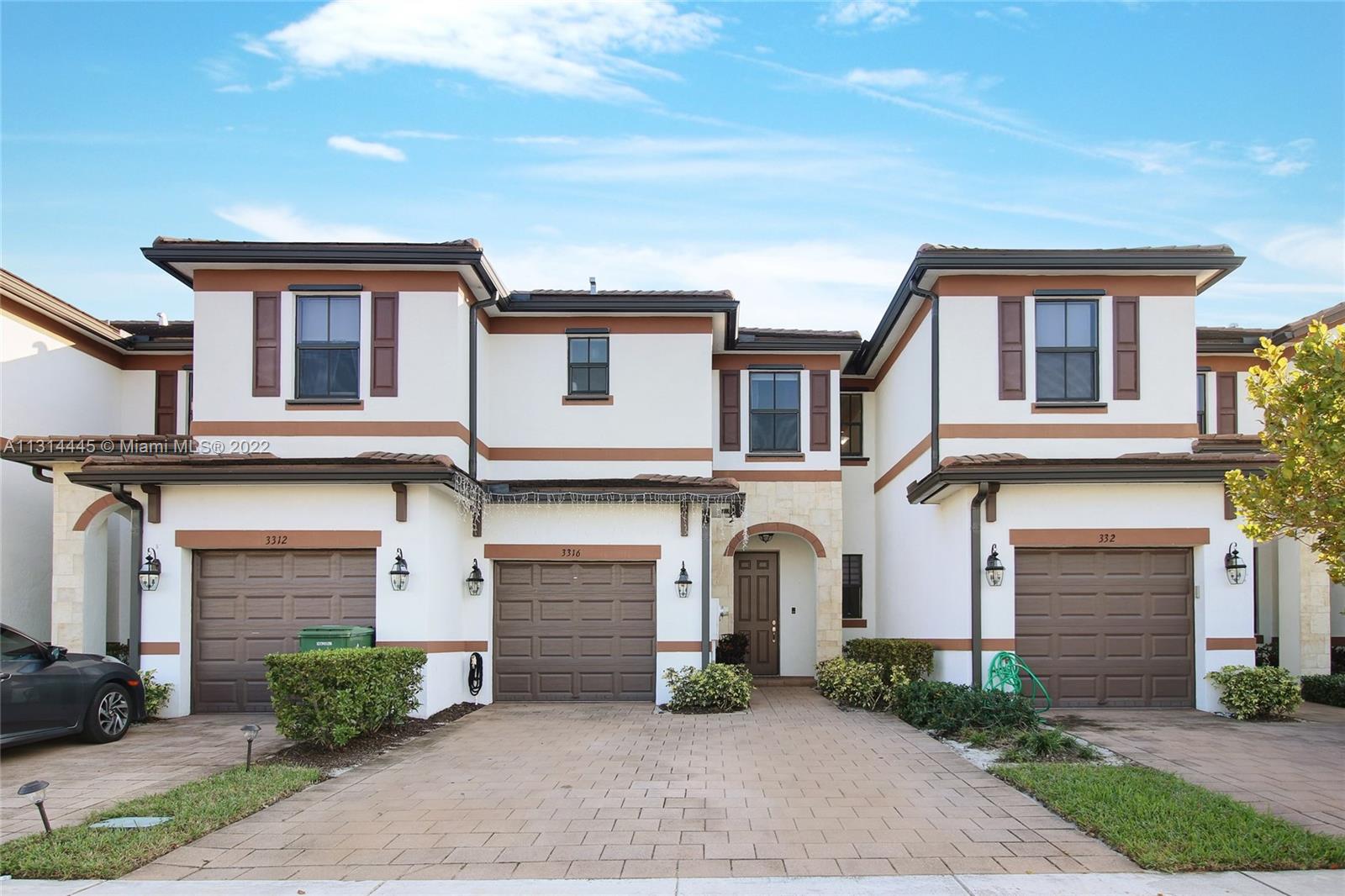 AQUABELLA SECTION ONE - Residential