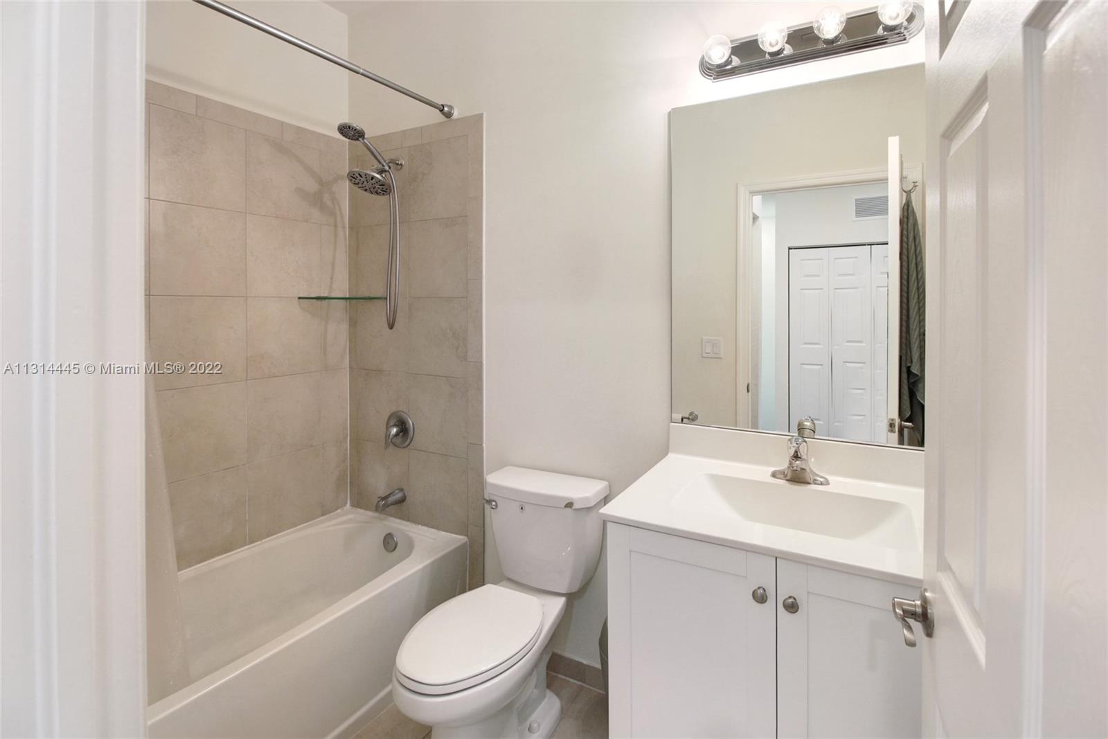 AQUABELLA SECTION ONE - Residential