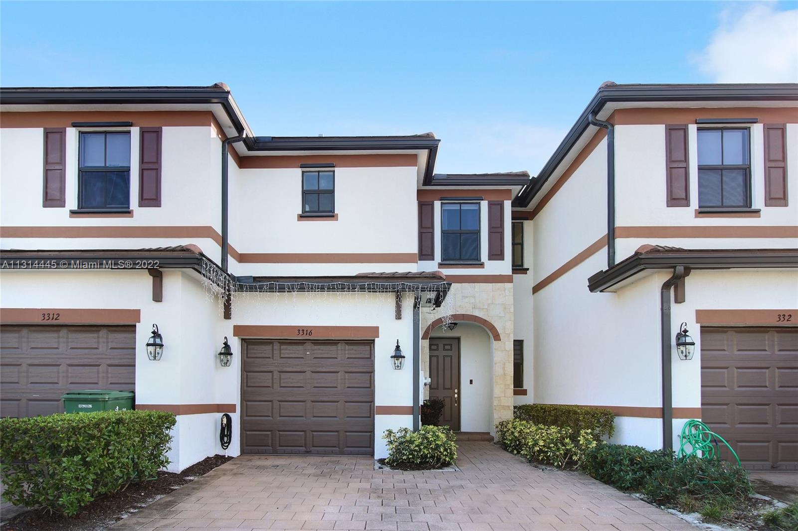 AQUABELLA SECTION ONE - Residential