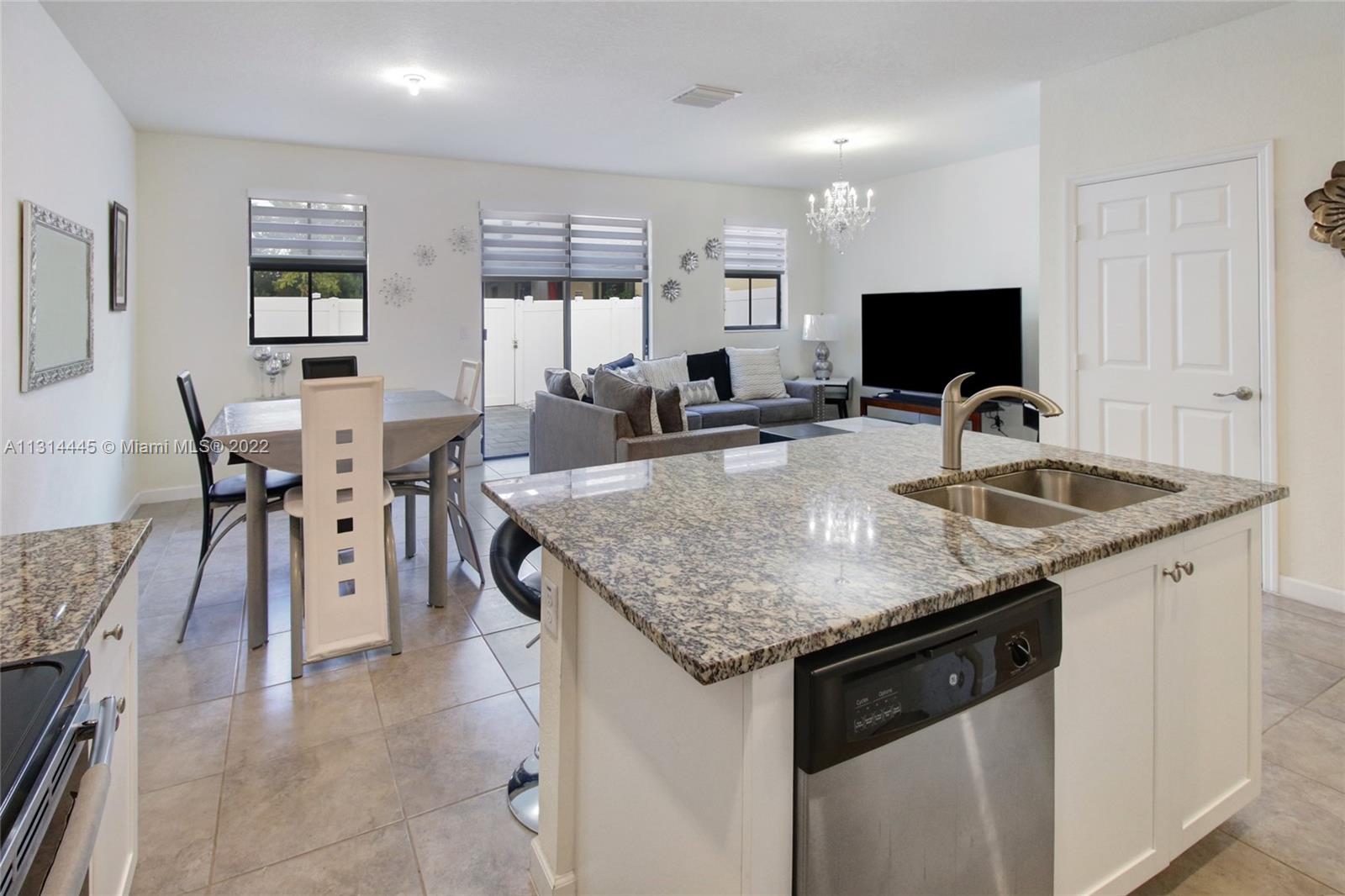 AQUABELLA SECTION ONE - Residential