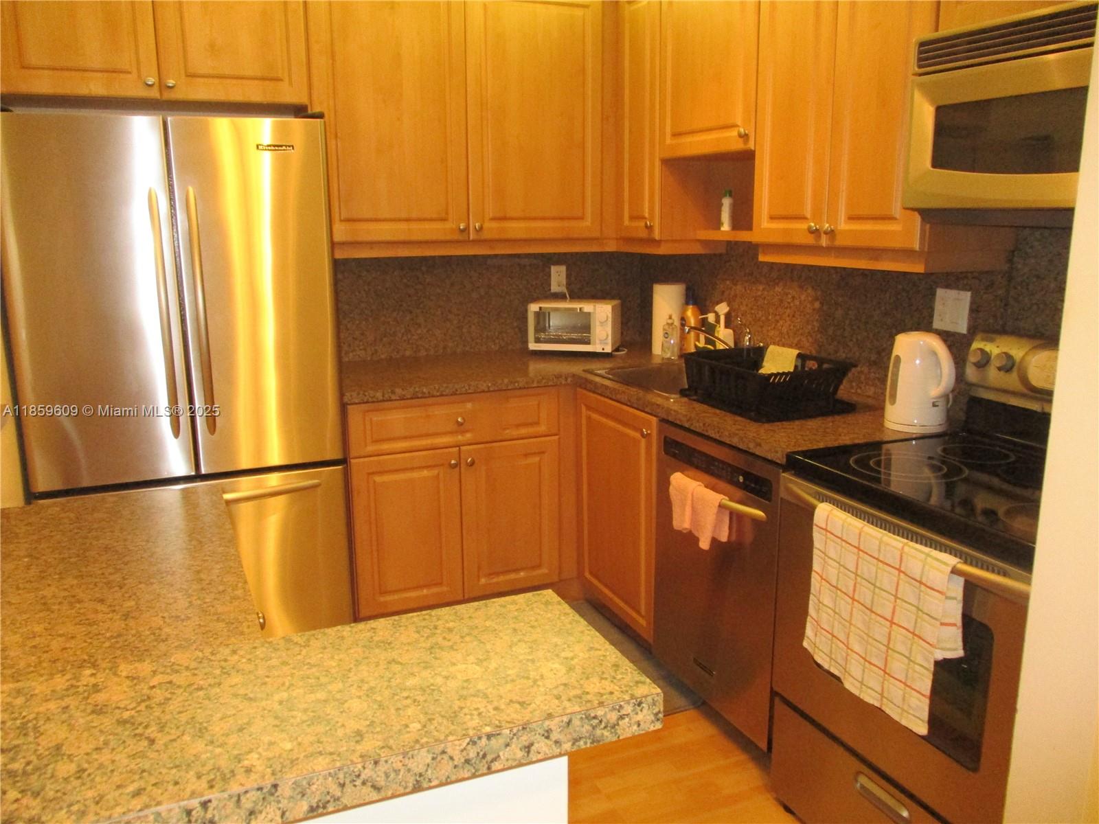 10715 W Clairmont Cir 212