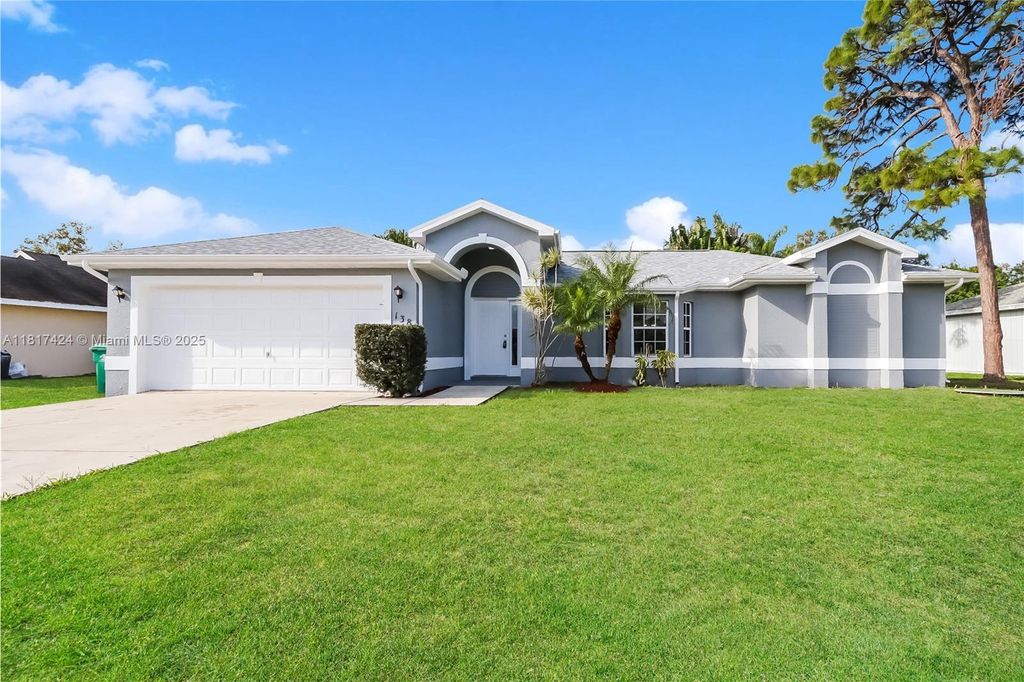 Photo of 138 SW Bedford Rd, Port St Lucie, FL 34953 (MLS # A11817424)