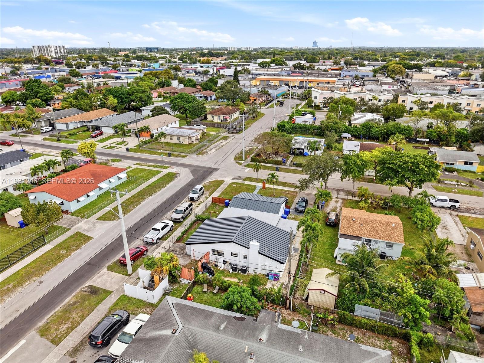 WASHINGTON PARK HALLANDAL - Residential Income