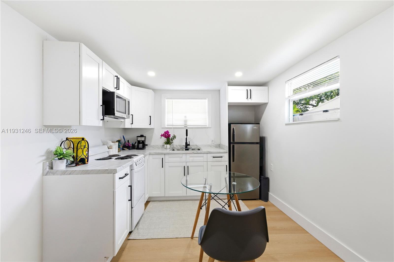 WASHINGTON PARK HALLANDAL - Residential Income