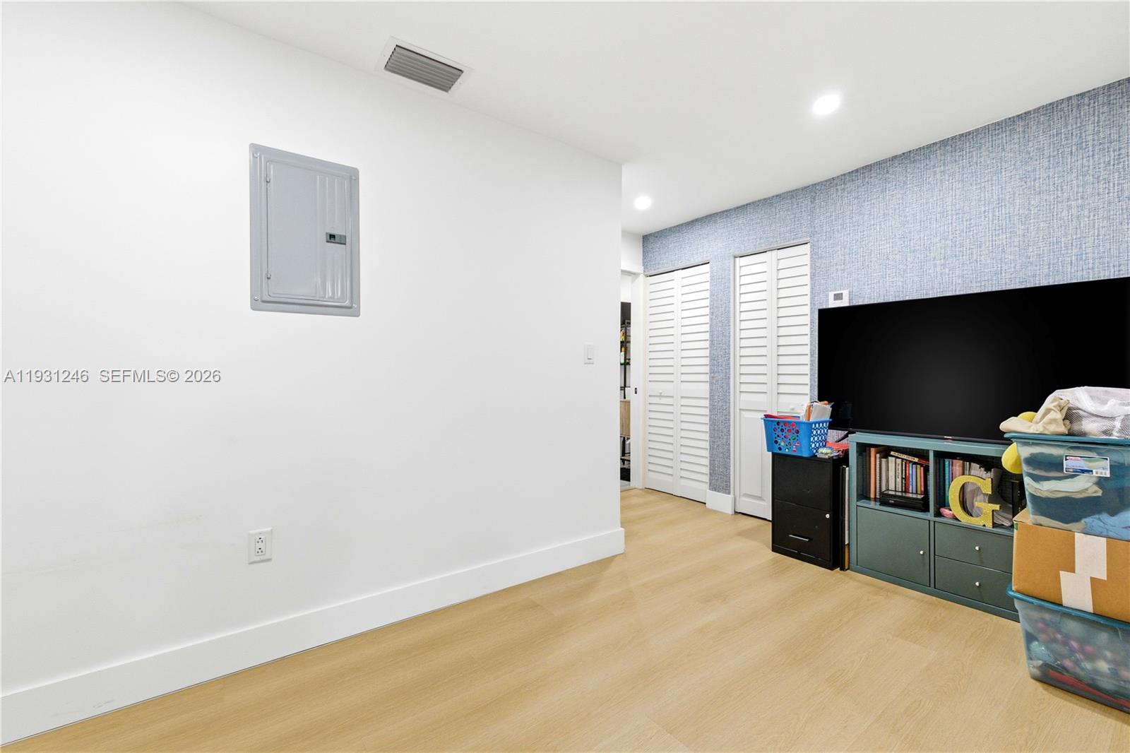 WASHINGTON PARK HALLANDAL - Residential Income