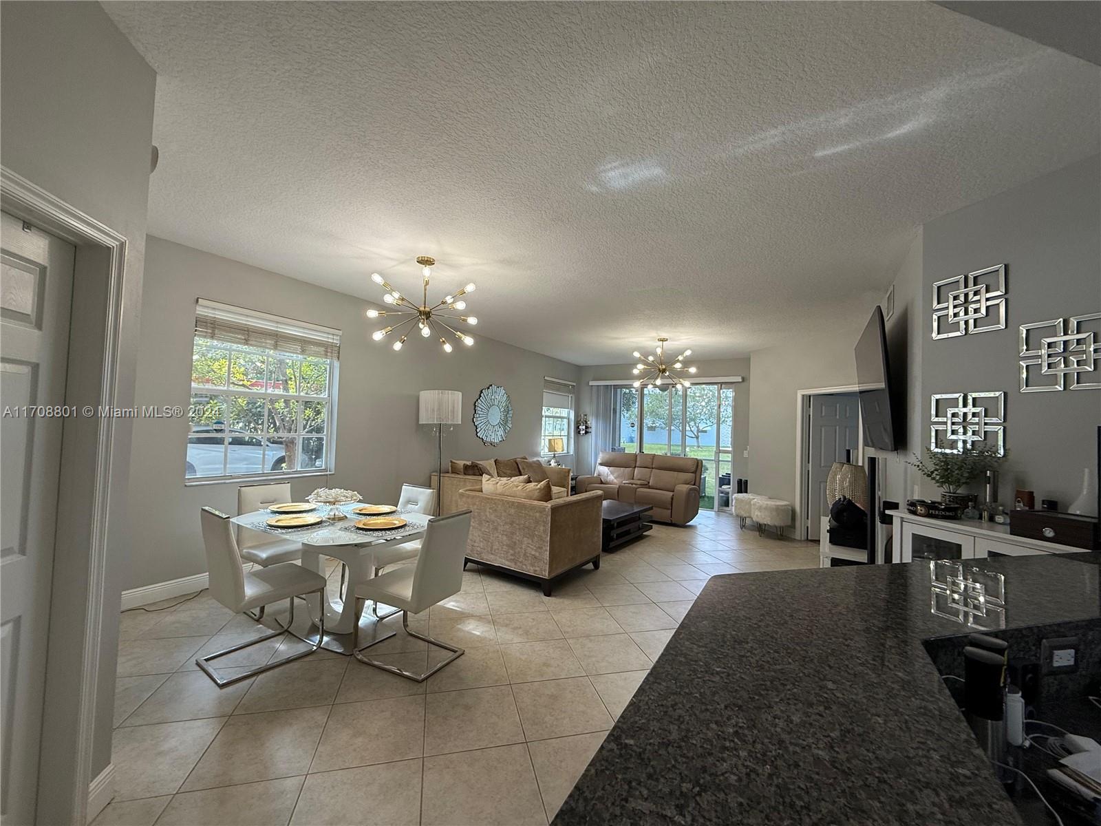PINES OF BOCA BARWOOD CON - Residential