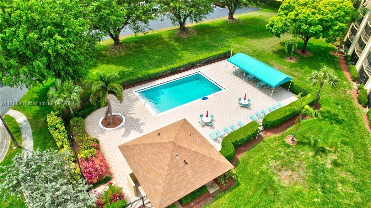 PINES OF BOCA BARWOOD CON - Residential